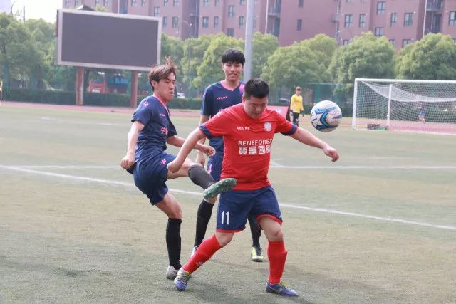 压哨补强？阿森纳盯上曼联锋线大将